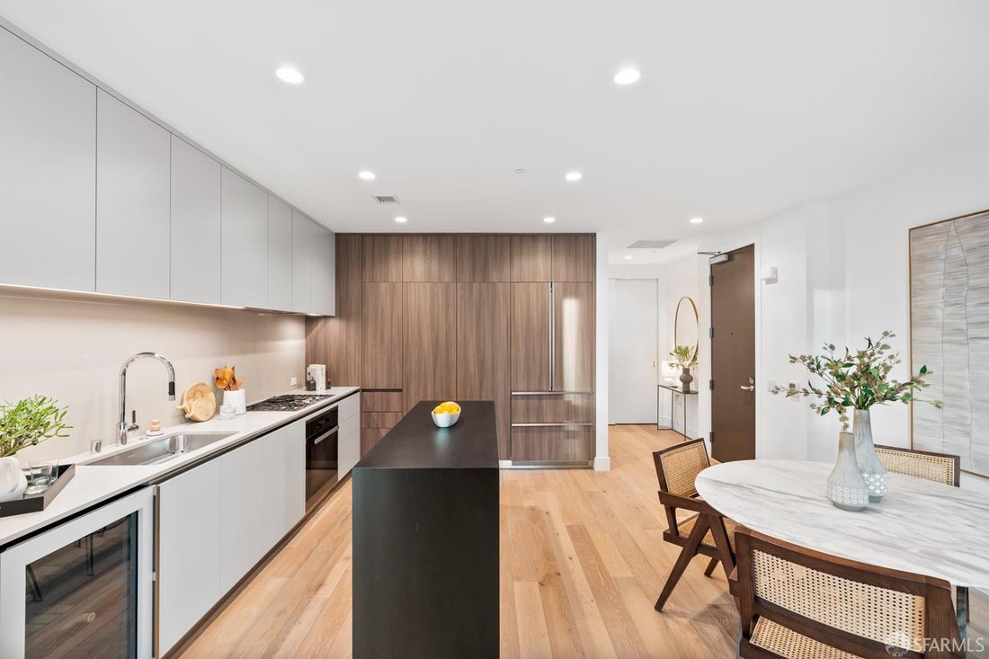 Condo in San Francisco, California, United States 4 - 18022849