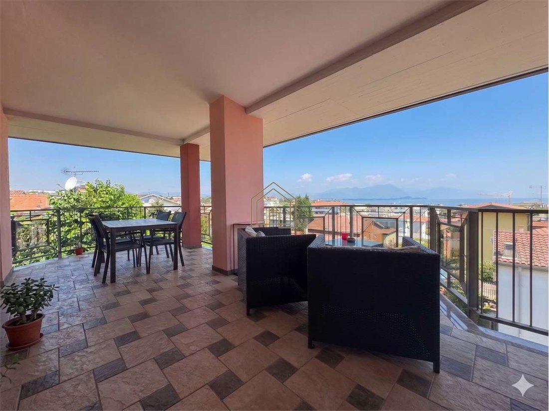 Apartamento en Desenzano Centro, Desenzano del Garda, Lombardía 3 - 18022807