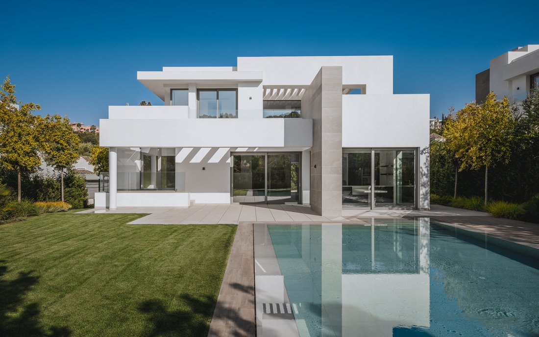 Villa in Estepona, Andalusia, Spain 1 - 16615381
