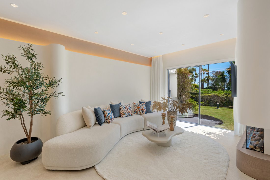 Apartment in Marbella, Andalusia, Spain 1 - 17827357