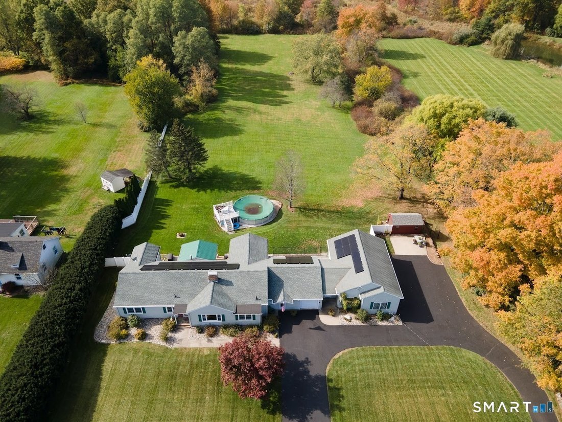 House in Suffield, Connecticut, United States 2 - 18023506