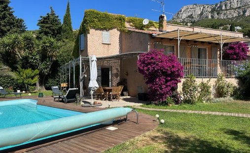 House in Le Faron-Fort-Rouge, Toulon, France 1