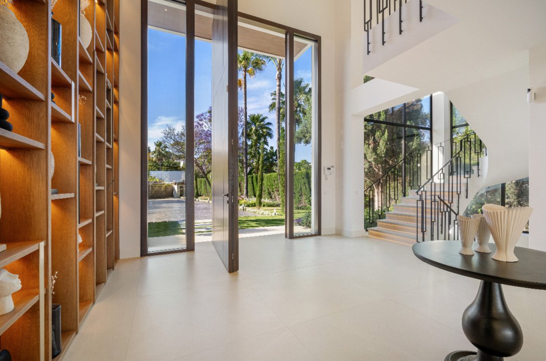 Villa in Nueva Andalucia, Marbella, Spain 4 - 15930298