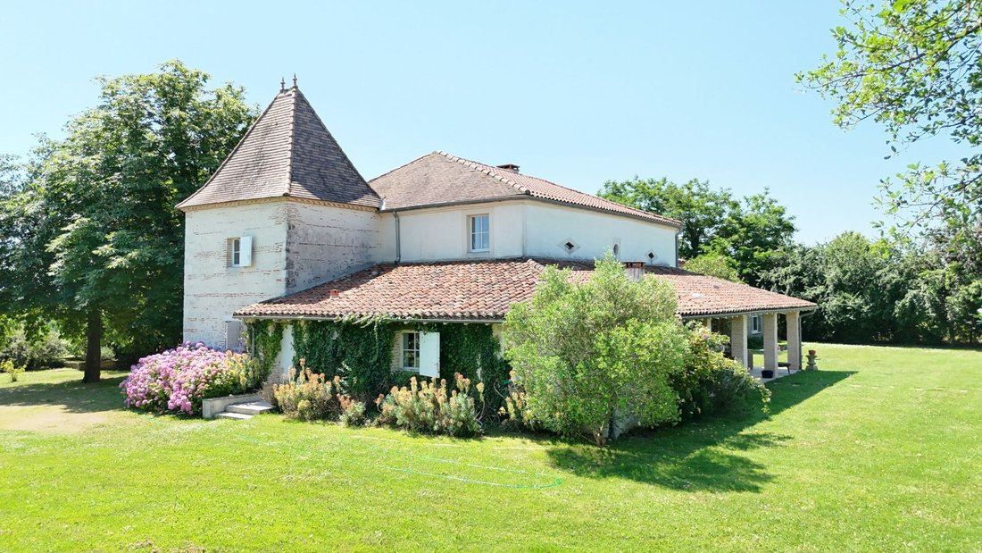 Estate in Fongrave, Nouvelle-Aquitaine, France 1 - 16276773