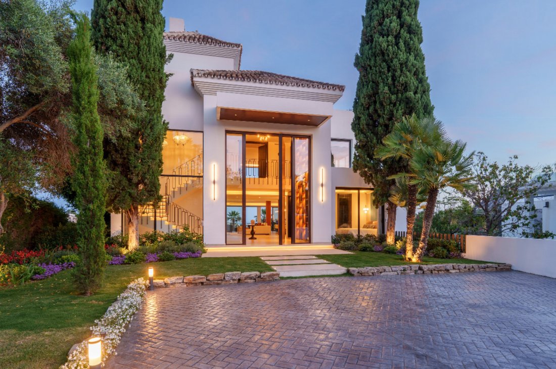 Villa in Nueva Andalucia, Marbella, Spain 1 - 15930298