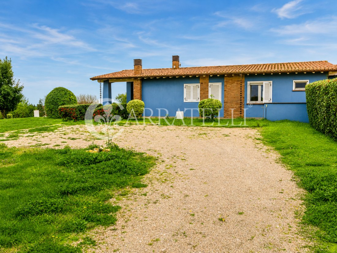 Villa in Montalto di Castro, Lazio, Italy 4 - 17543303