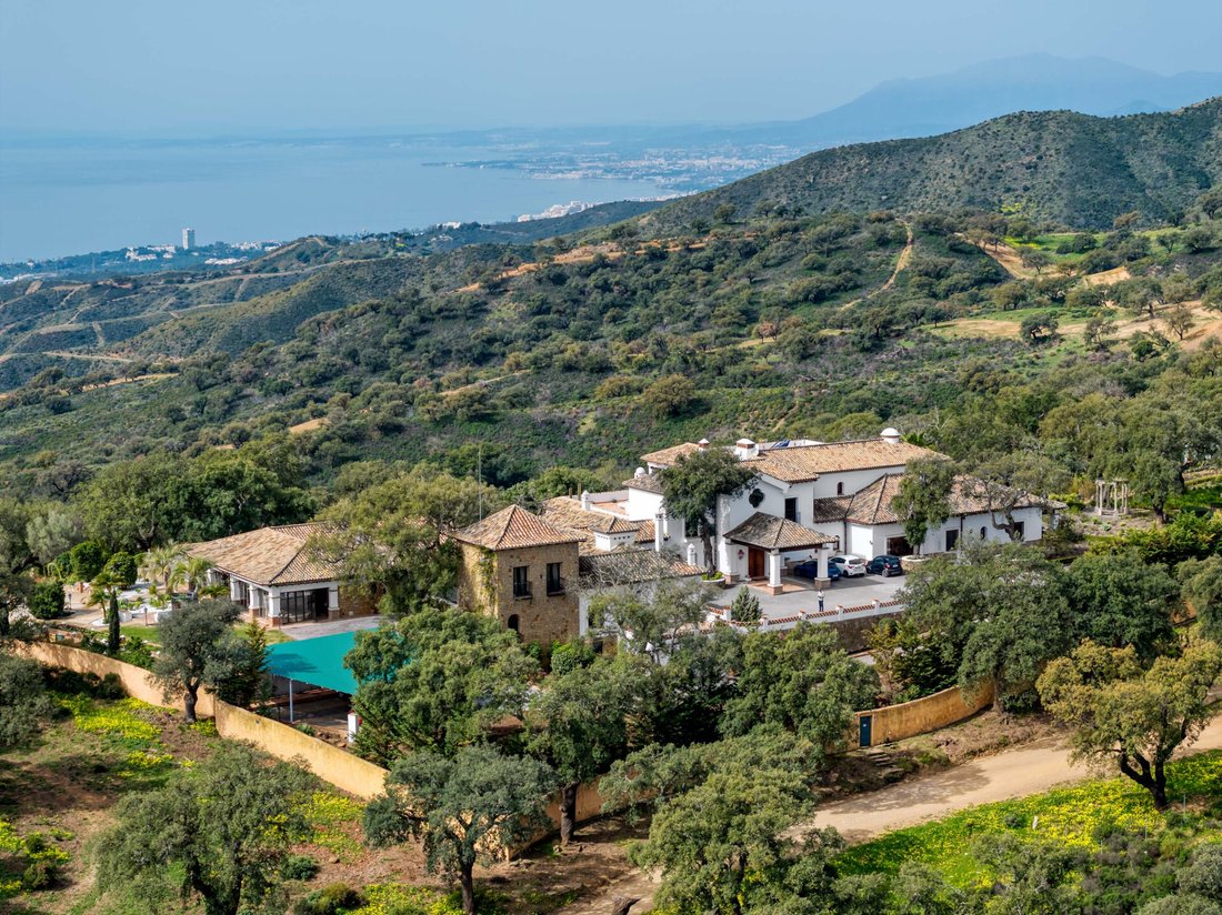 Estate in Elviria-Cabopino, Marbella, Spain 2 - 16213646