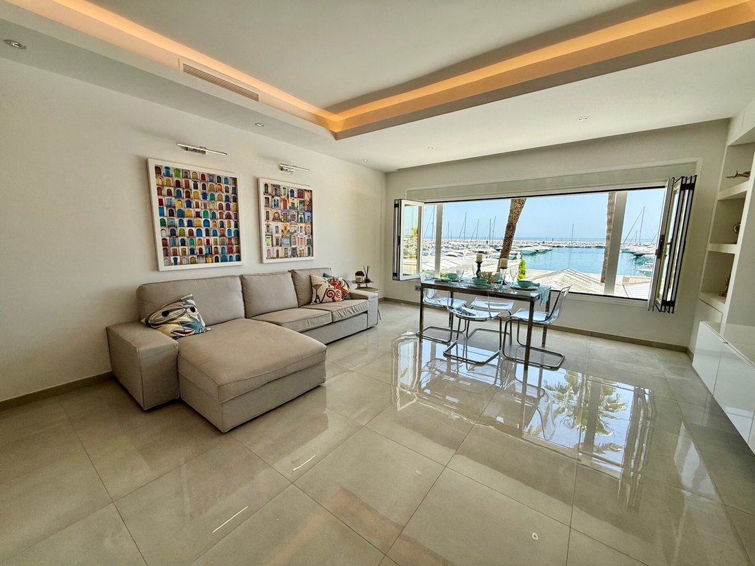 Apartment in Puerto Banus, Marbella, Spain 3 - 15930272