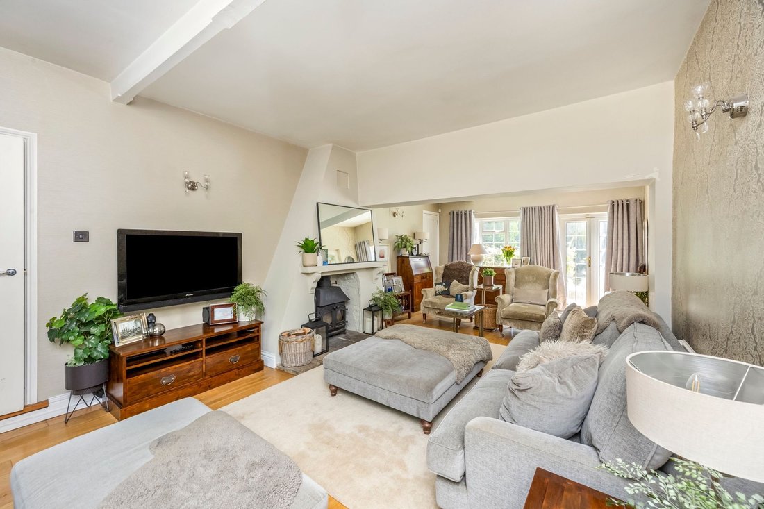 House in Bolney, England 2 - 18023586
