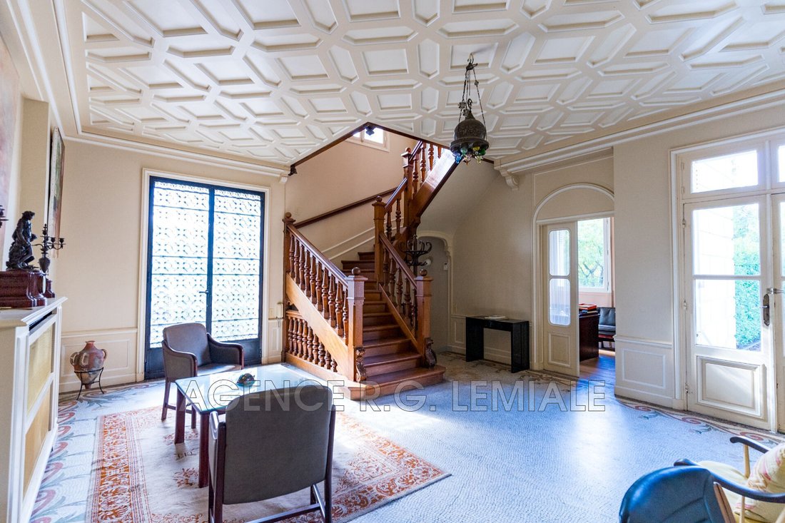 Villa in Chateau, Maisons-Laffitte, France 3 - 18023608