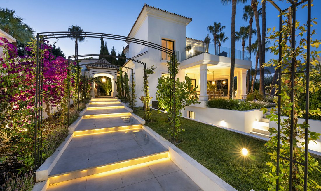 Villa in Nueva Andalucia, Marbella, Spain 2 - 13072272