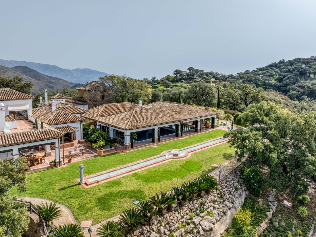 Estate in Elviria-Cabopino, Marbella, Spain 1 - 16213646