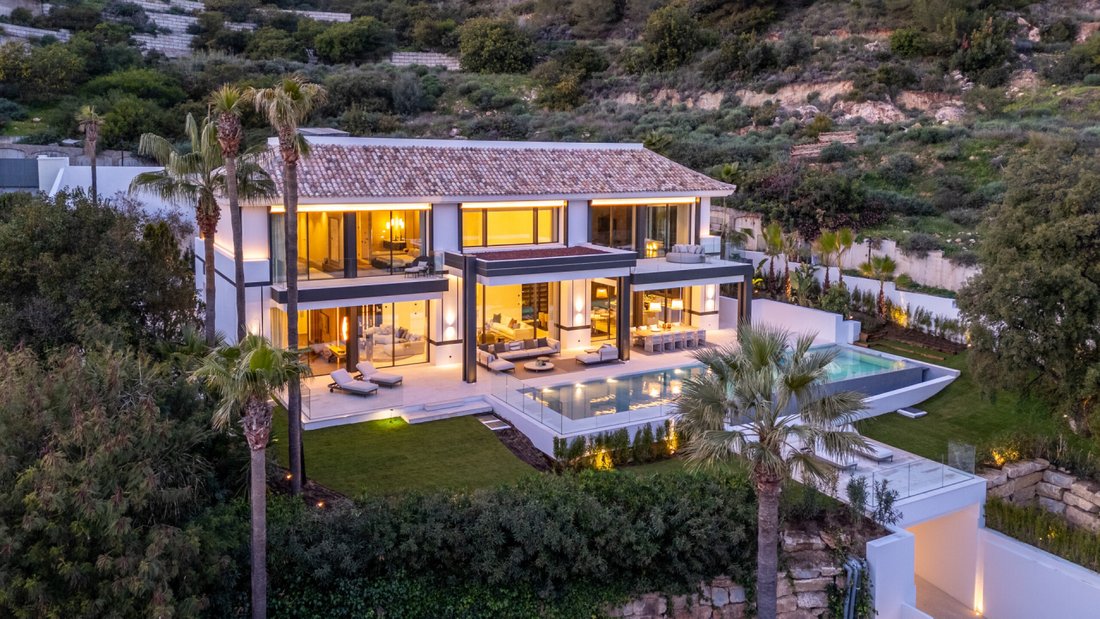 Villa in Marbella, Andalusia, Spain 1 - 17668577