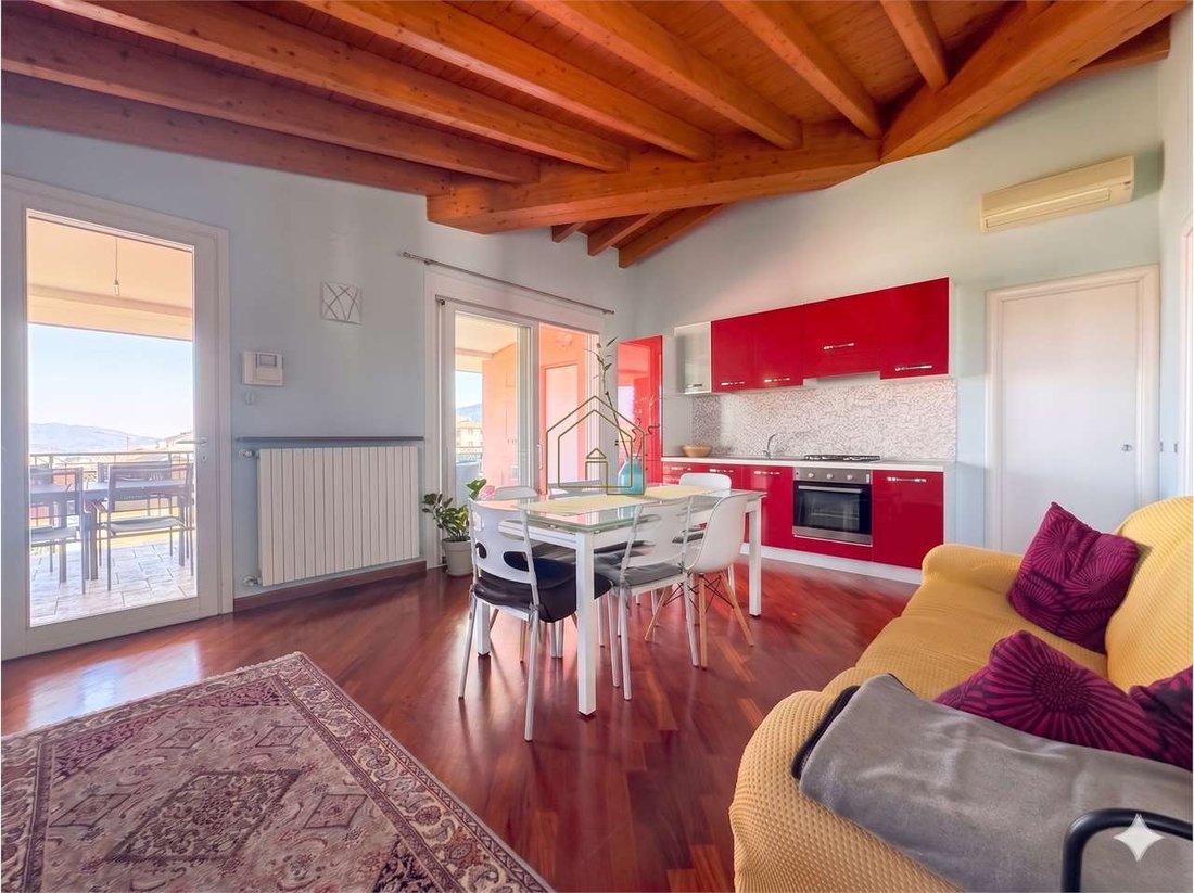 Apartment in Desenzano Centro, Desenzano del Garda, Lombardy 3 - 18022807