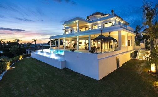 Villa in Cancelada, Estepona, Andalusia 1