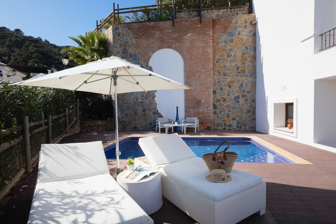 Villa in Benahavis, Andalusia, Spain 2 - 15239739