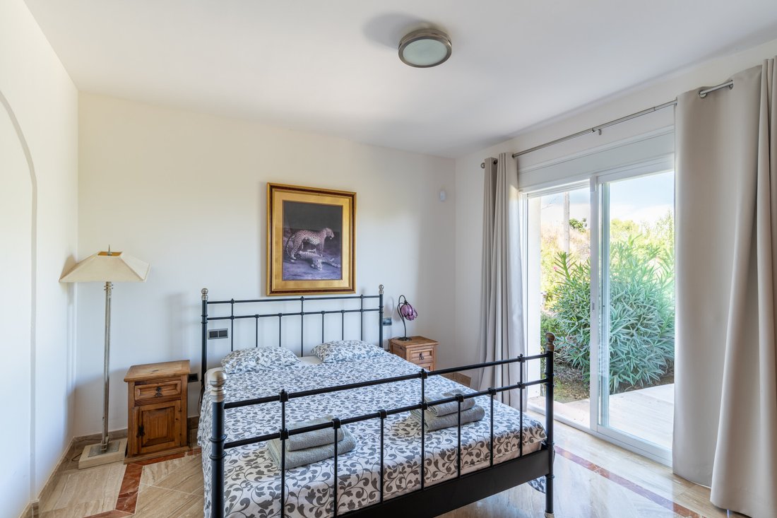 Villa in Benahavis, Andalusia, Spain 5 - 18023557