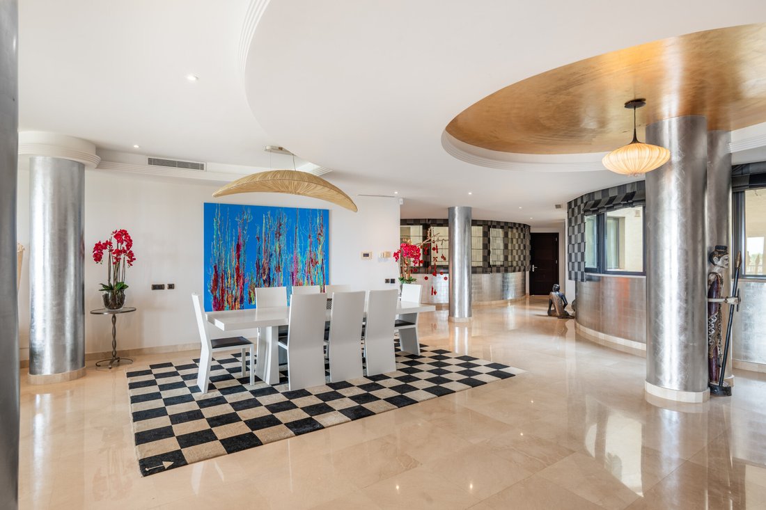 Apartment in Puerto Banus, Marbella, Spain 3 - 16313283
