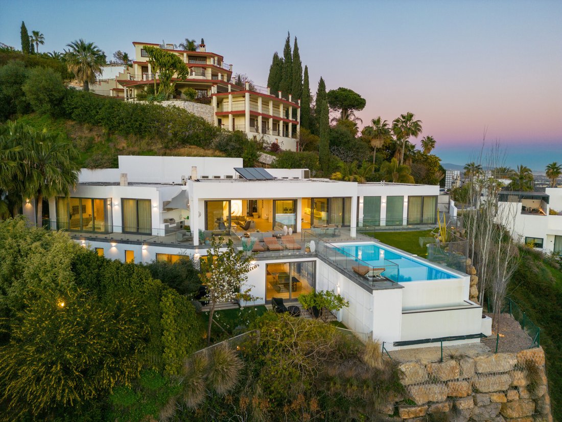 Villa in La Quinta, Benahavis, Andalusia 1 - 12980587