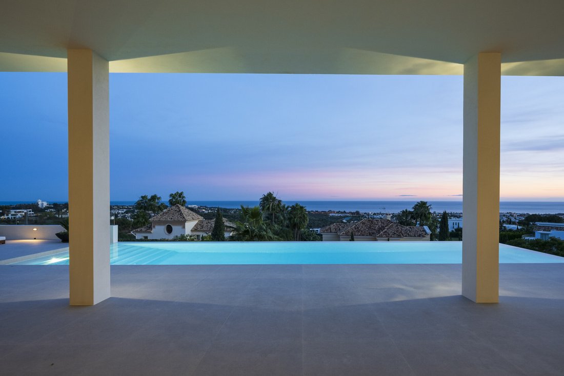Villa in Cancelada, Estepona, Andalusia 4 - 12987932