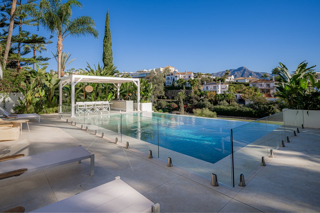 Villa in La Quinta, Benahavis, Andalusia 4 - 14386143