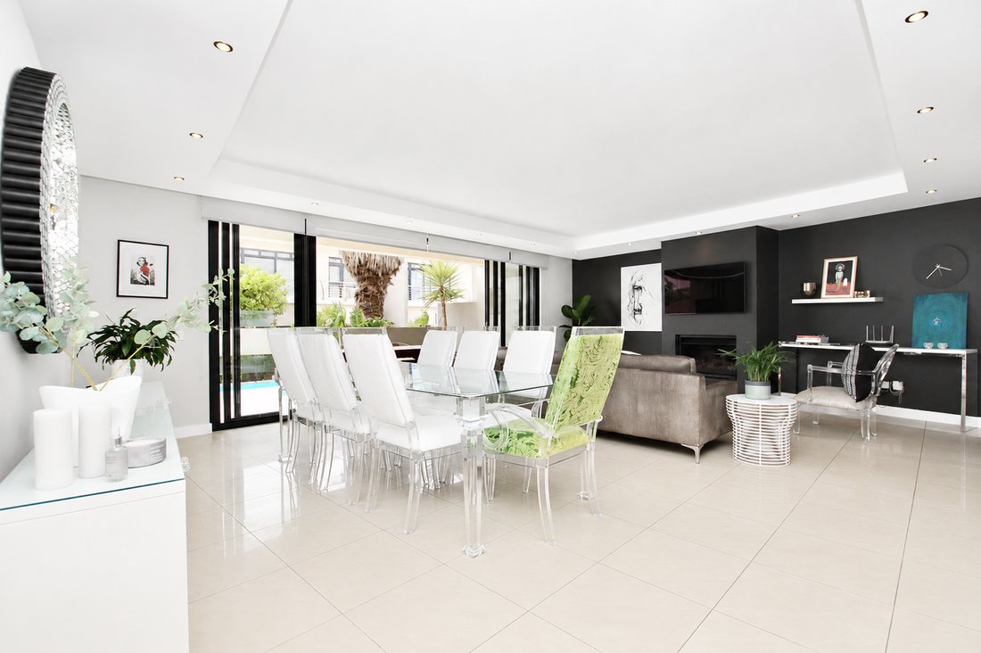 House in Sunset Beach, Cape Town, Western Cape 4 - 18023671
