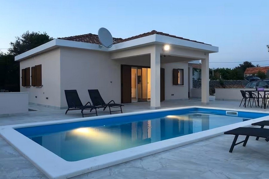 Bungalow in Rogoznica, Sibenik-Knin County, Croatia 1 - 18019571