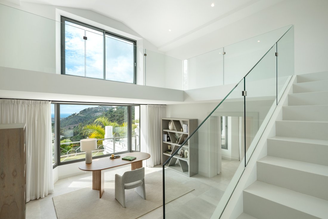 Villa in El Madroñal, Benahavis, Spain 4 - 15986395
