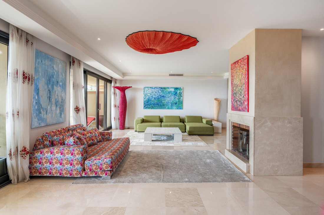 Apartment in Puerto Banus, Marbella, Spain 2 - 16313283