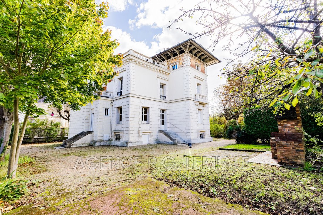 Villa in Chateau, Maisons-Laffitte, France 2 - 18023608