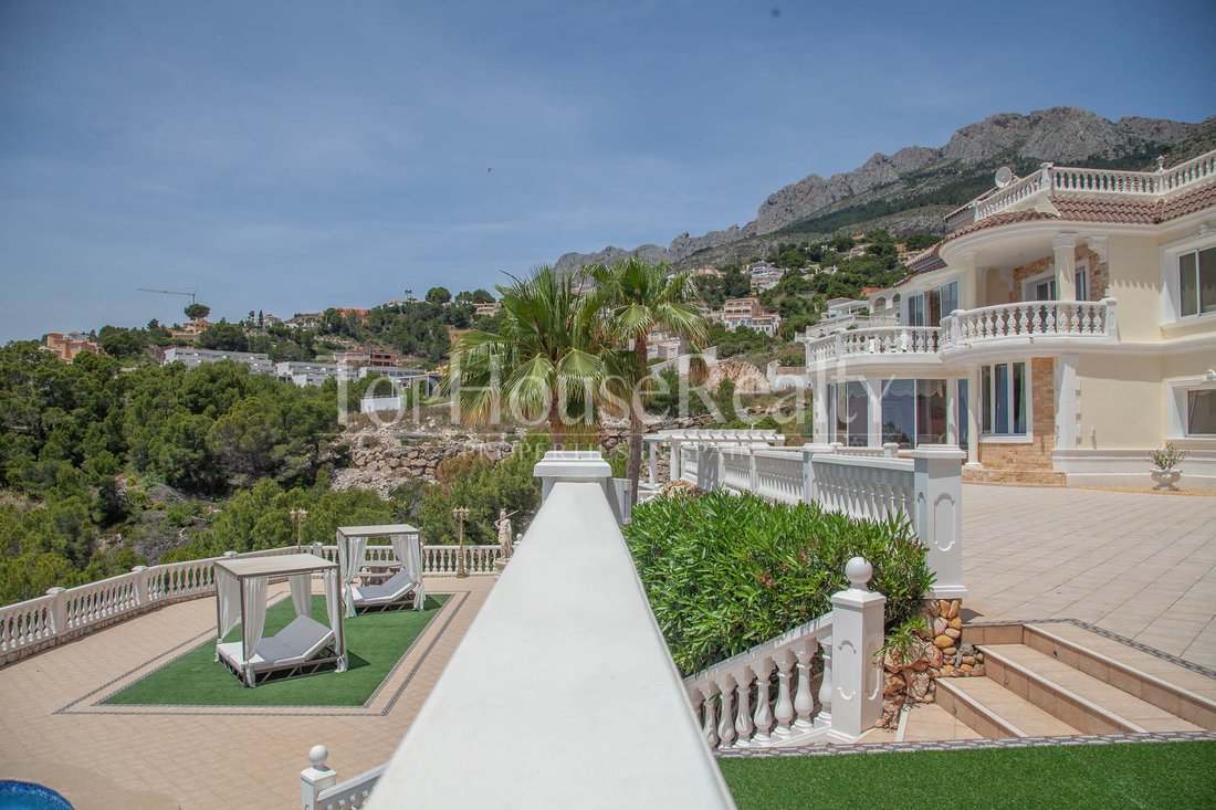 Villa in Zona de Mascarat, Valencian Community, Spain 2 - 18023603