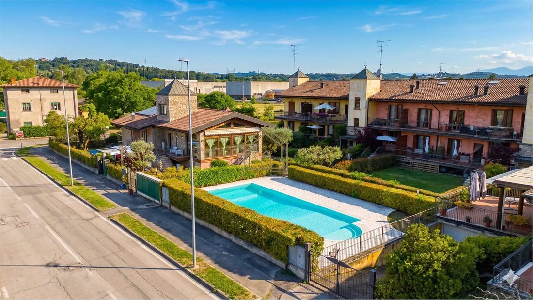 Villa in Entroterra, Desenzano del Garda, Lombardy 2 - 17839197