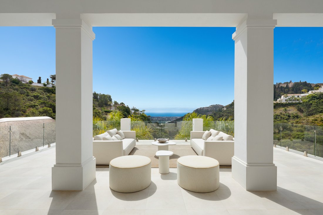 Villa in El Madroñal, Benahavis, Spain 3 - 15986395