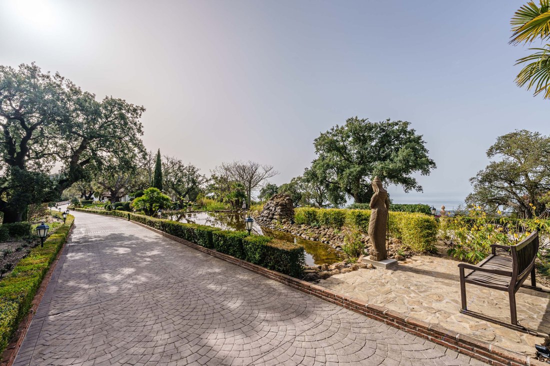 Estate in Elviria-Cabopino, Marbella, Spain 4 - 16213646