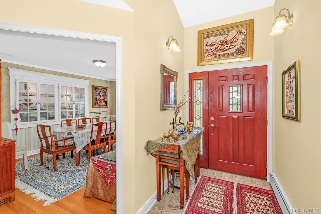 House in Seaford, New York, United States 4 - 18023667