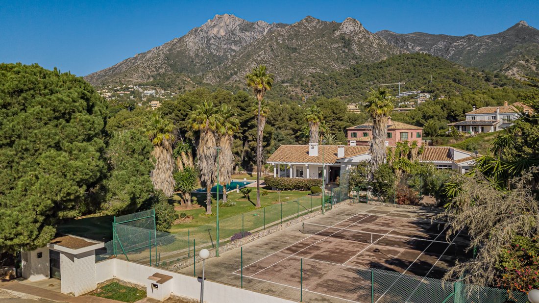 Villa in Marbella, Andalusia, Spain 1 - 14992964