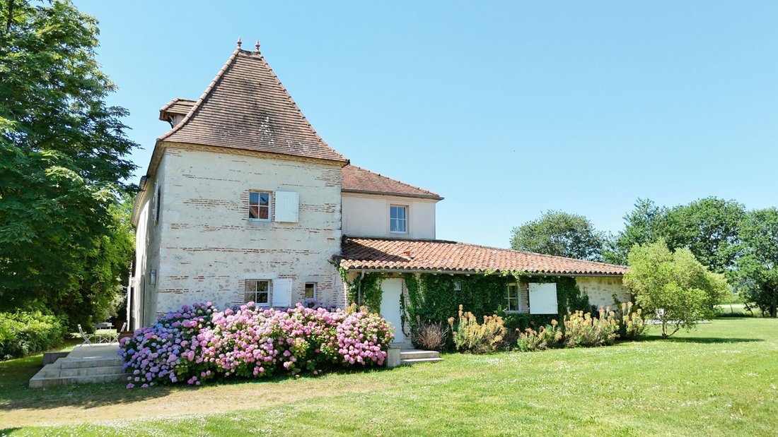 Estate in Fongrave, Nouvelle-Aquitaine, France 3 - 16276773