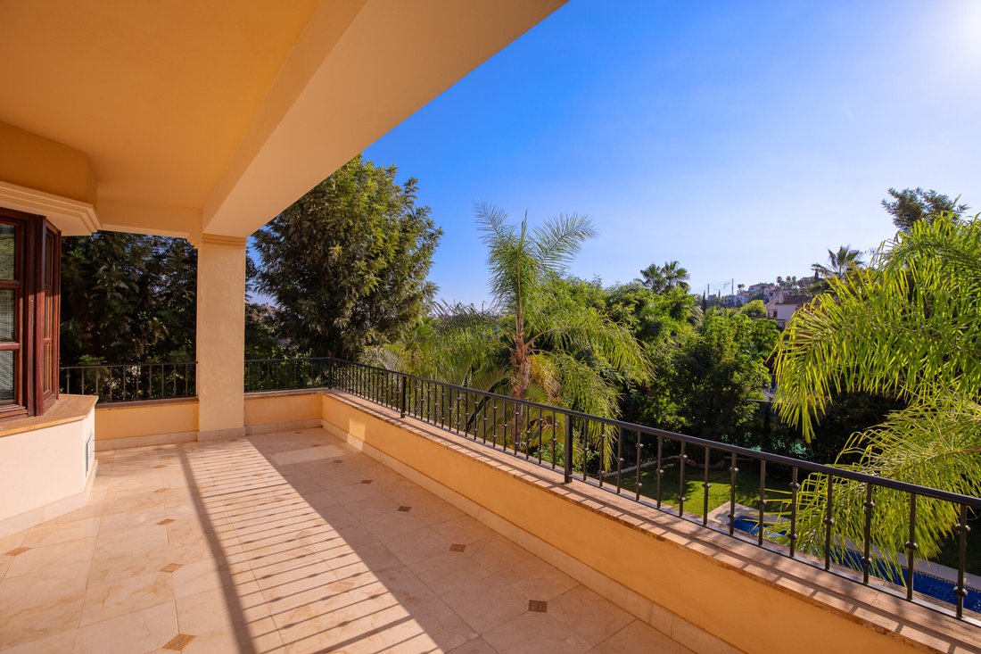 Villa in Benahavis, Andalusia, Spain 3 - 14976173