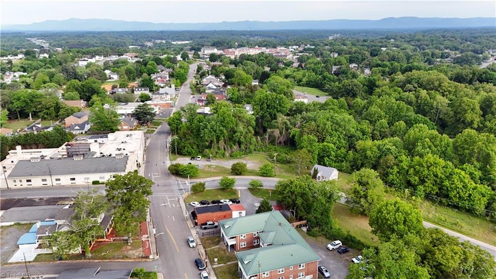 Apartment in Mount Airy, North Carolina, United States 1 - 18019487