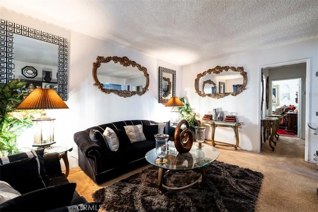 Los Angeles, California, United States 4 - 18022795