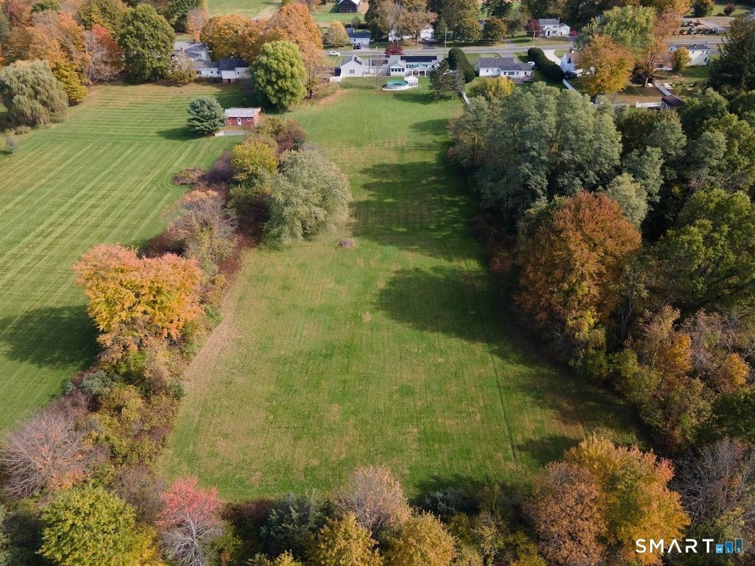 House in Suffield, Connecticut, United States 3 - 18023506