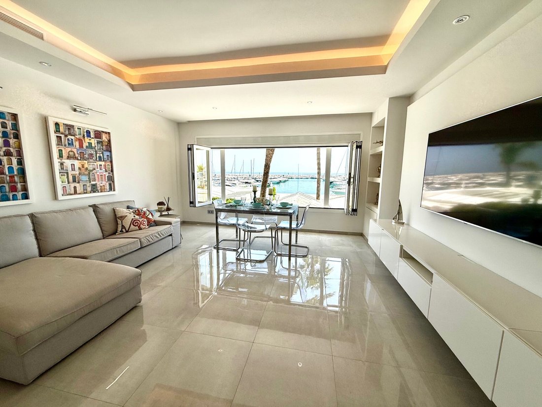 Apartment in Puerto Banus, Marbella, Spain 1 - 15930272