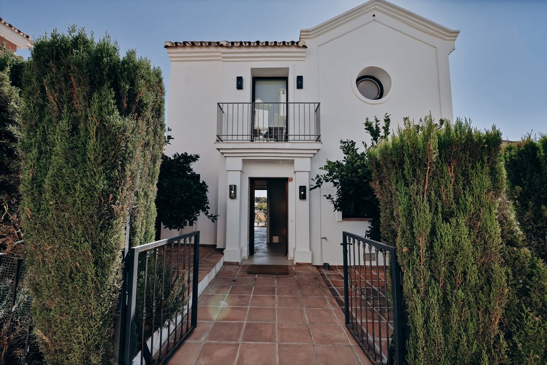 Townhouse in Marbella, Andalusia, Spain 1 - 17914254