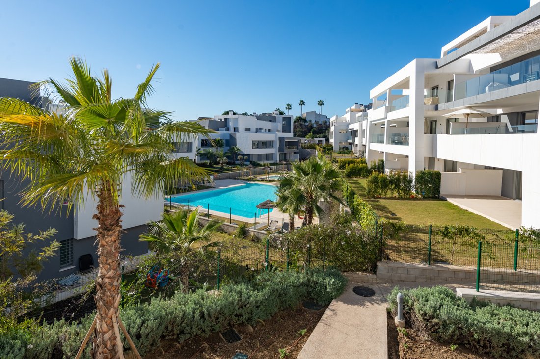 Apartment in Estepona, Andalusia, Spain 2 - 13449096