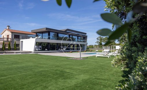 House in O Caraminal, A Pobra do Caraminal, Spain 1