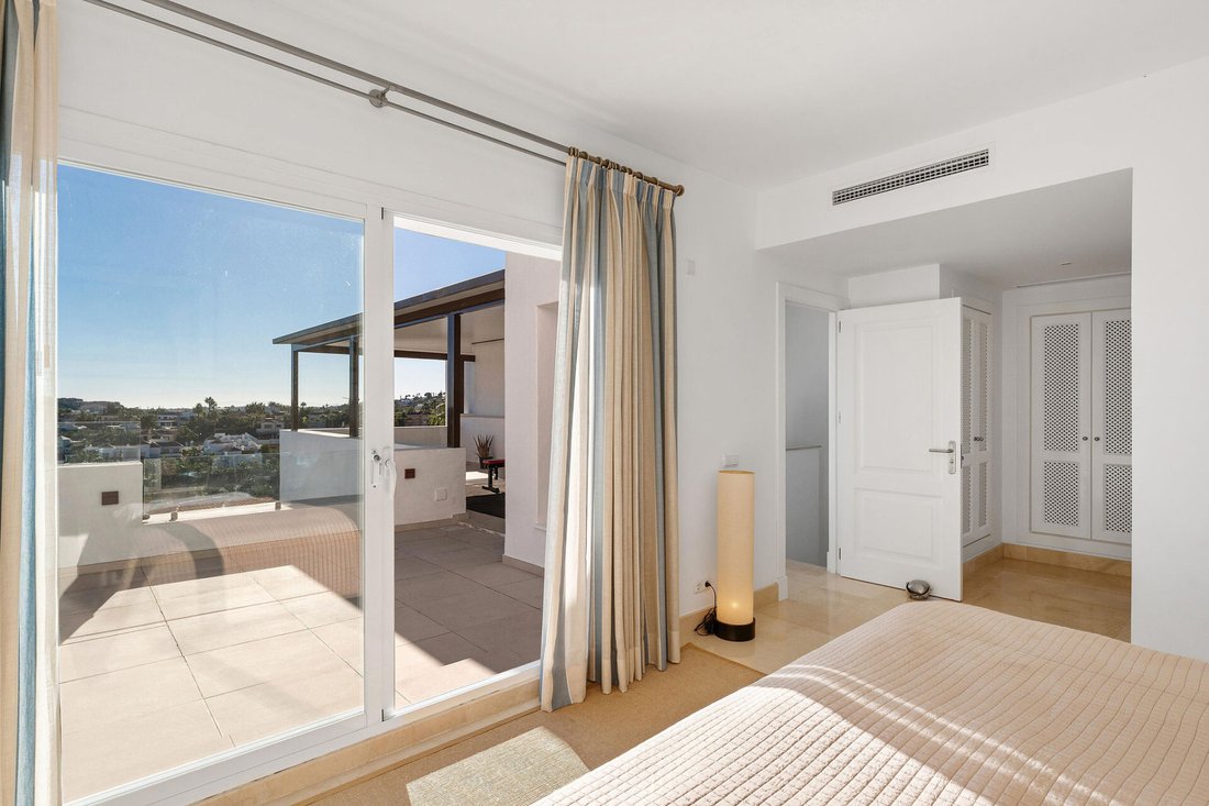 Penthouse in Nueva Andalucia, Marbella, Spain 2 - 17499651