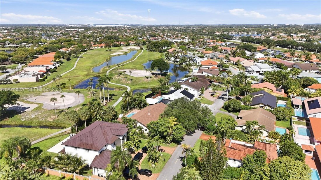 Maison à Hialeah, Floride, États-Unis 4 - 18022555