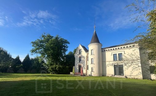 House in Cognac, Nouvelle-Aquitaine, France 1