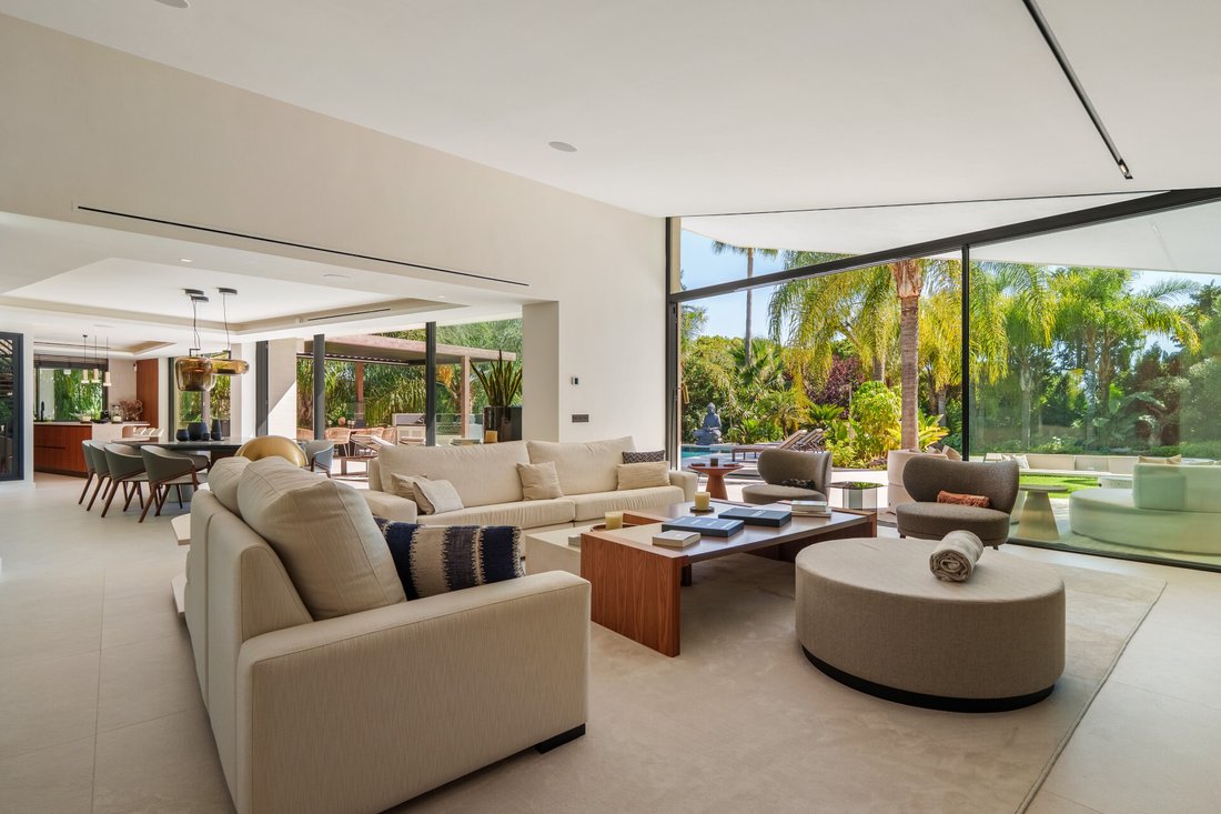 Villa in Elviria-Cabopino, Marbella, Spain 5 - 17725191