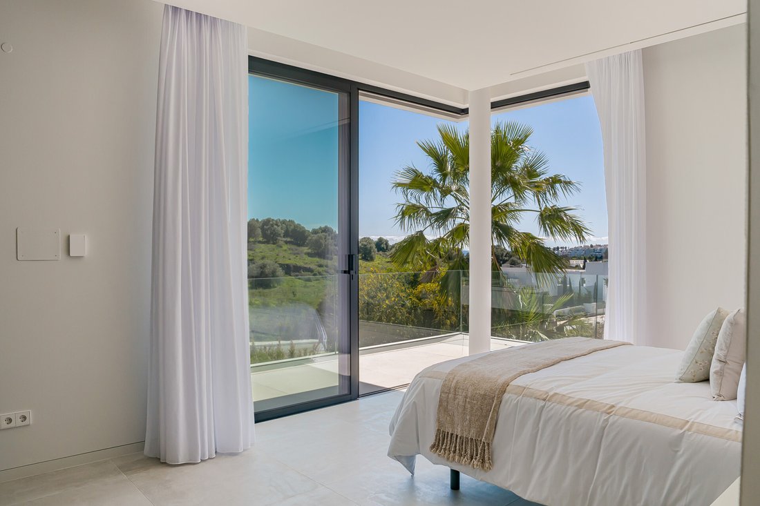 Villa in El Paraíso, Benahavis, Spain 5 - 17368145